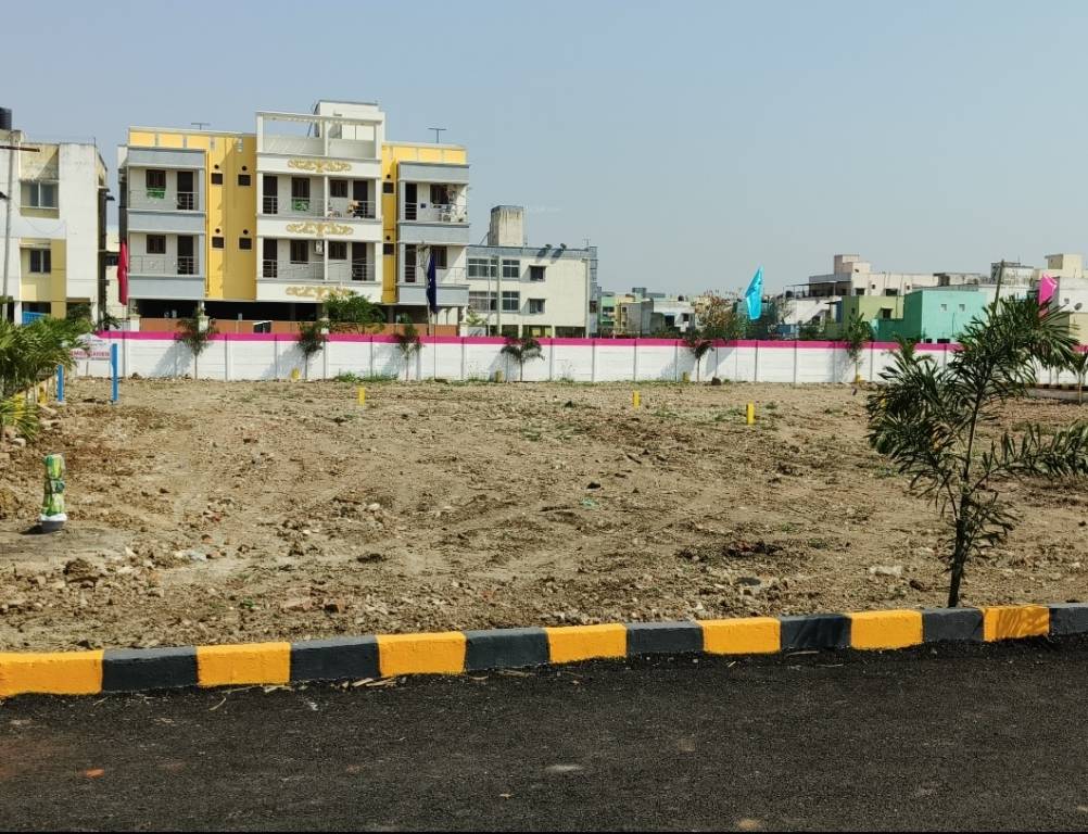 plots @ old perungalathur